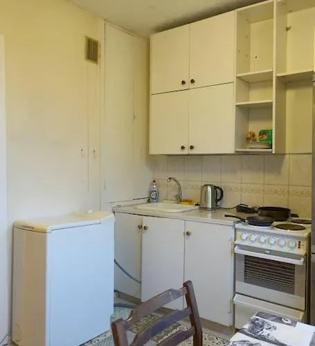 Song Festival 5-10 Minutes From Airport, Bus Station, Festival Area *