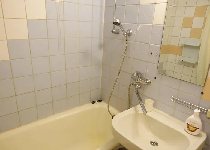 Song Festival 5-10 Minutes From Airport, Bus Station, Festival Area